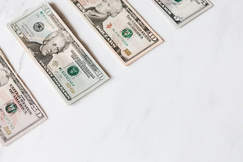 401(k) vs IRA: Which Retirement Account Should You Choose? - financial planning concept