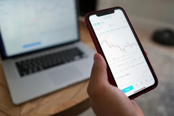 How to Choose the Best Online Brokerage Account in 2026