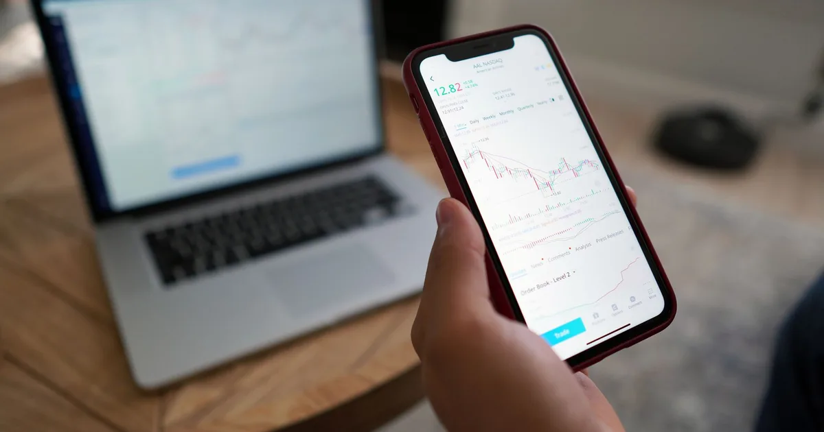 How to Choose the Best Online Brokerage Account in 2026 - US personal finance guide