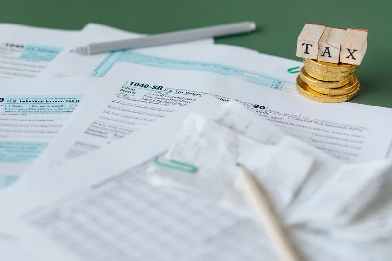 Best Tax Software for Americans in 2026: TurboTax, H&R Block, and More - financial planning concept
