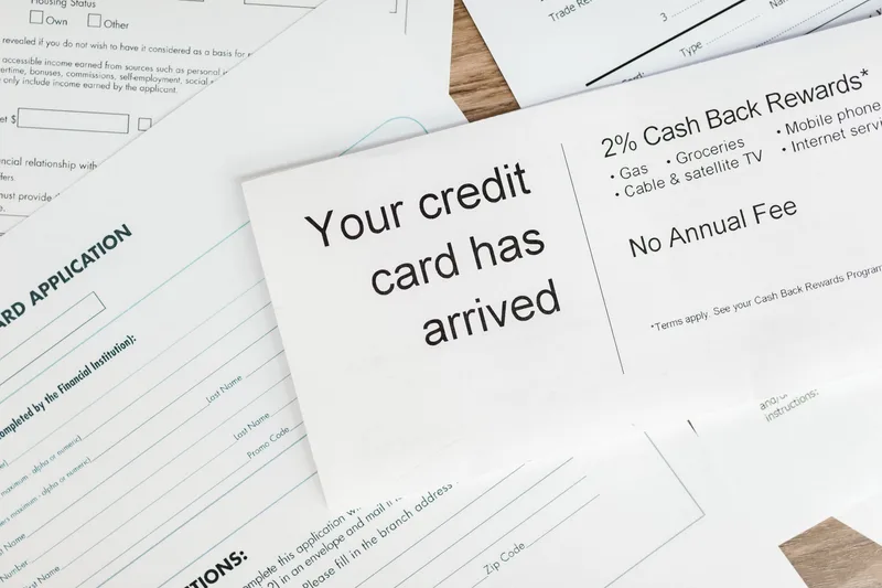 Cash Back vs Travel Rewards: Which Credit Card Type Is Right for You? - financial planning concept