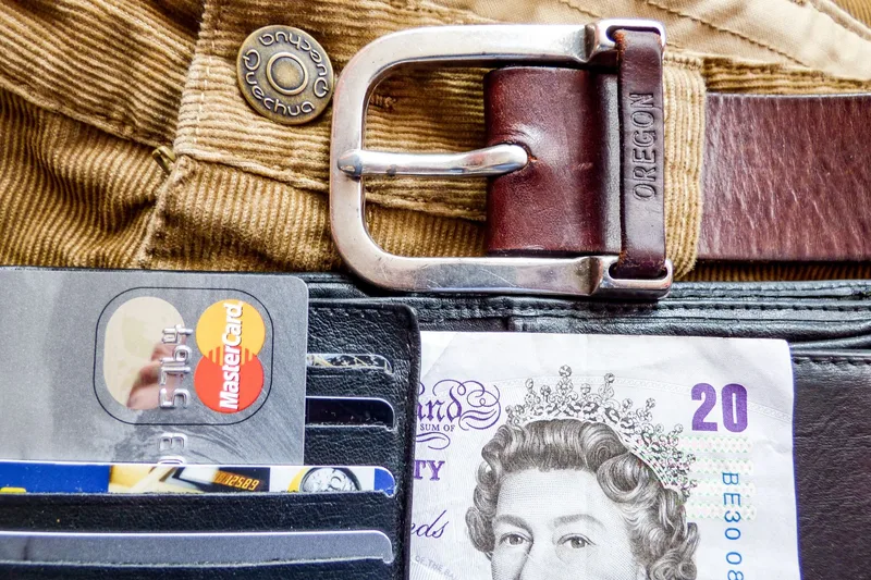 Cash Back vs Travel Rewards: Which Credit Card Type Is Right for You? - financial planning concept