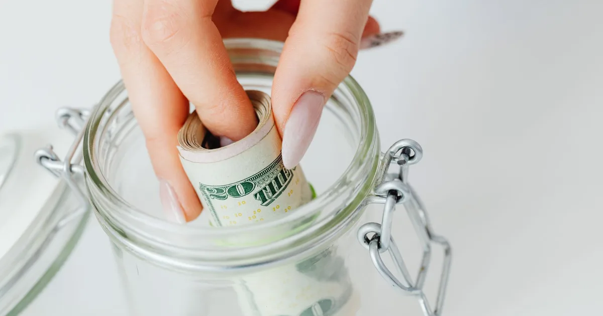 10 Financial Habits That Separate Wealthy Americans from Everyone Else - US personal finance guide