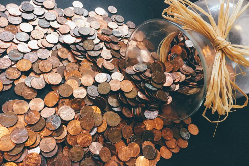 10 Financial Habits That Separate Wealthy Americans from Everyone Else - financial planning concept