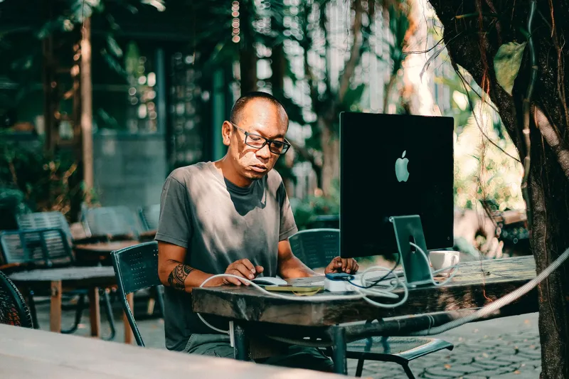 Freelancing in America: A Complete Guide to Getting Started - financial planning concept
