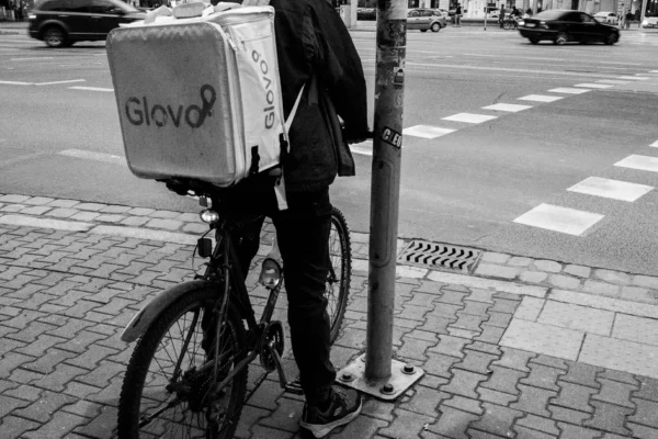 Gig Economy Guide: Uber, DoorDash, and Beyond — Is It Worth It?