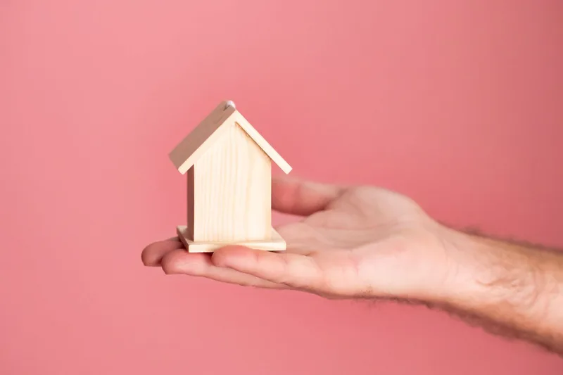 Home Equity Loans vs HELOCs: Which Should You Choose? - financial planning concept