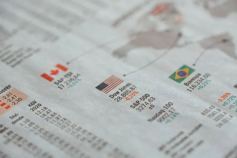 Index Funds vs ETFs: Which Is Better for American Investors? - financial planning concept