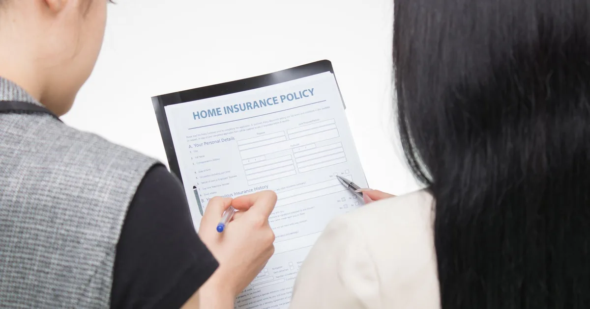 Life Insurance Basics: Term vs Whole Life for American Families - US personal finance guide