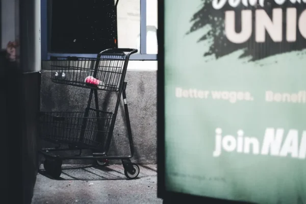 Minimum Wage Debate: How It Affects Workers and the Economy