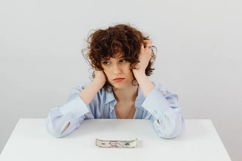 Building Financial Confidence: Overcoming Money Anxiety in America - financial planning concept