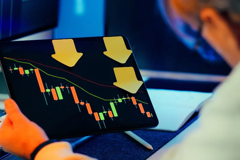 Recession-Proof Finances: How to Protect Your Money in a Downturn - financial planning concept