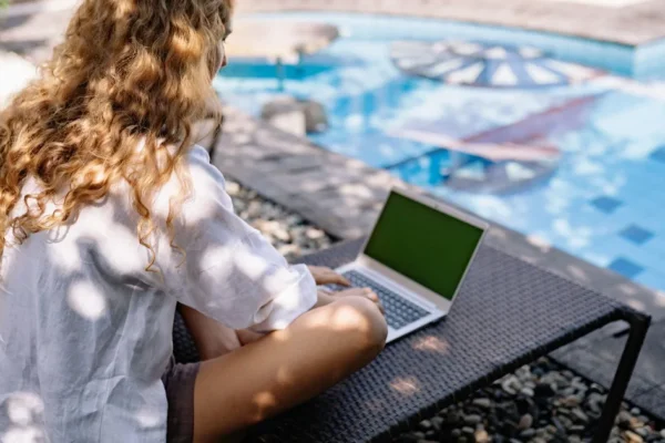 Remote Work Side Jobs: Best Opportunities for Extra Cash in 2026