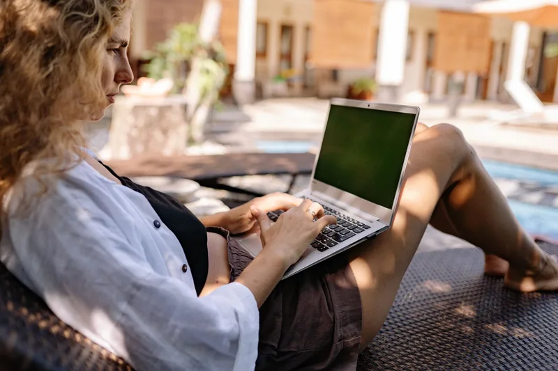Remote Work Side Jobs: Best Opportunities for Extra Cash in 2026 - financial planning concept
