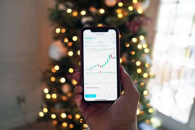 How to Start Investing With $100: A Step-by-Step Guide for Beginners - financial planning concept