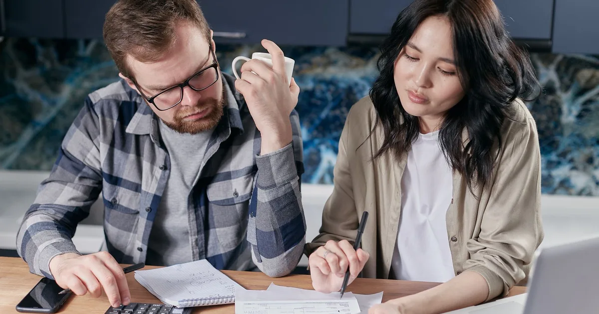 How to Talk About Money With Your Partner Without Fighting - US personal finance guide
