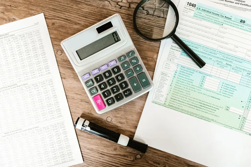 Tax Credits vs Tax Deductions: What's the Difference and Why It Matters - financial planning concept